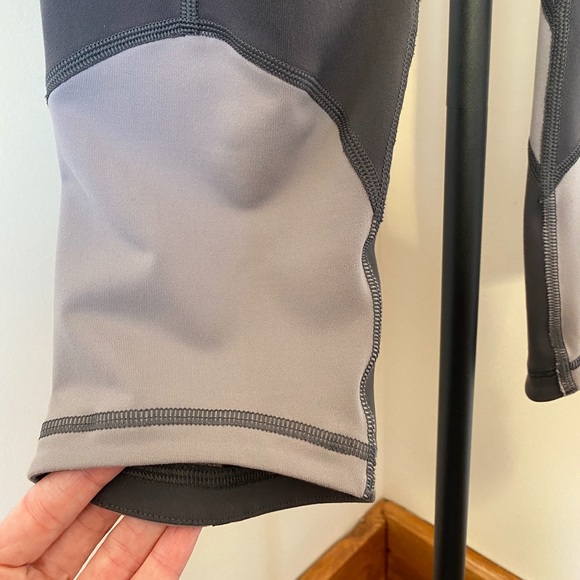 Victoria’s Secret VSX Sport Capris Taupe XS - Picture 8 of 12